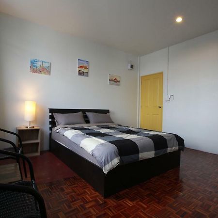 Zee Thai Hostel Банкок Екстериор снимка