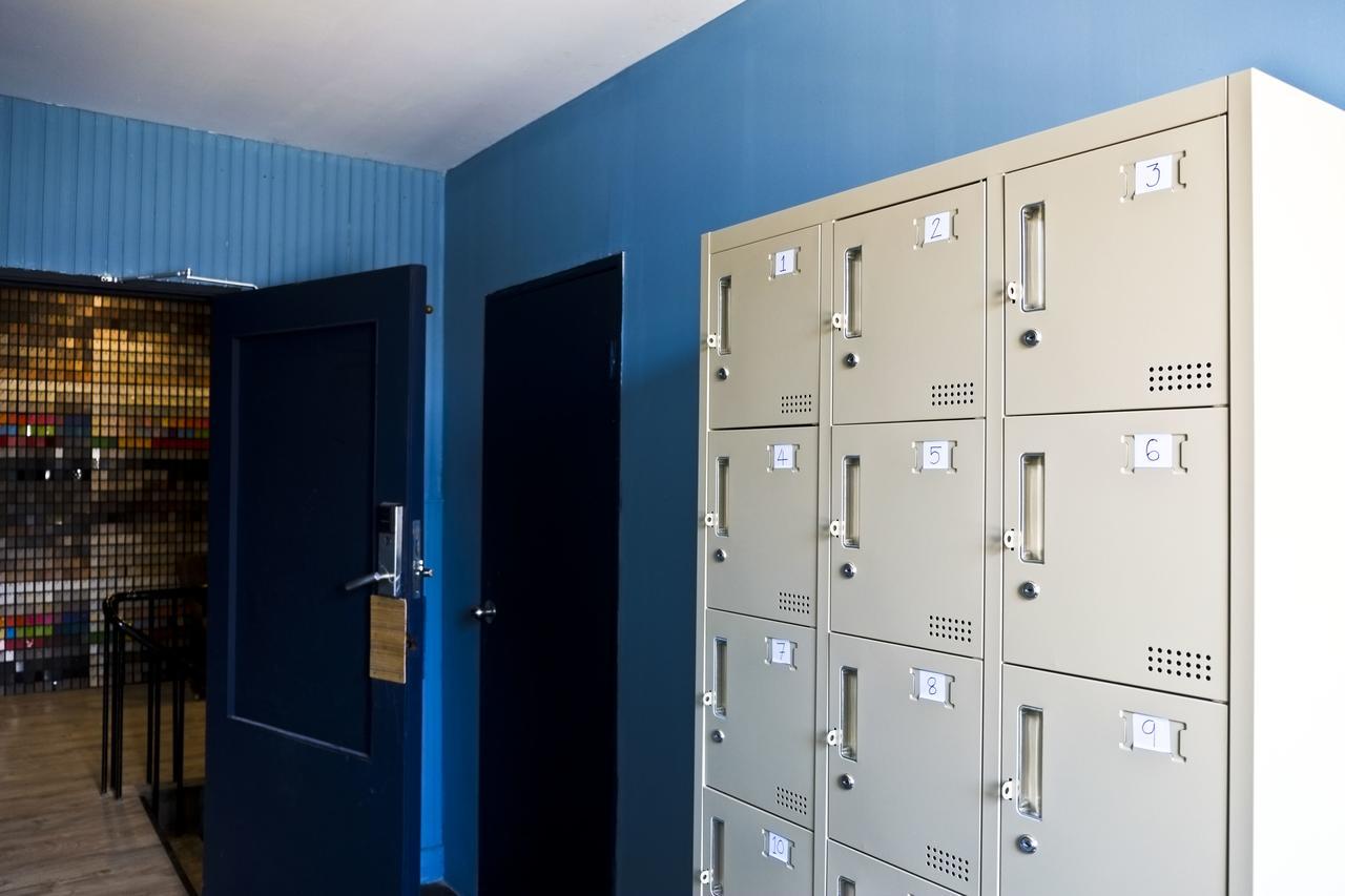 Zee Thai Hostel Банкок Екстериор снимка