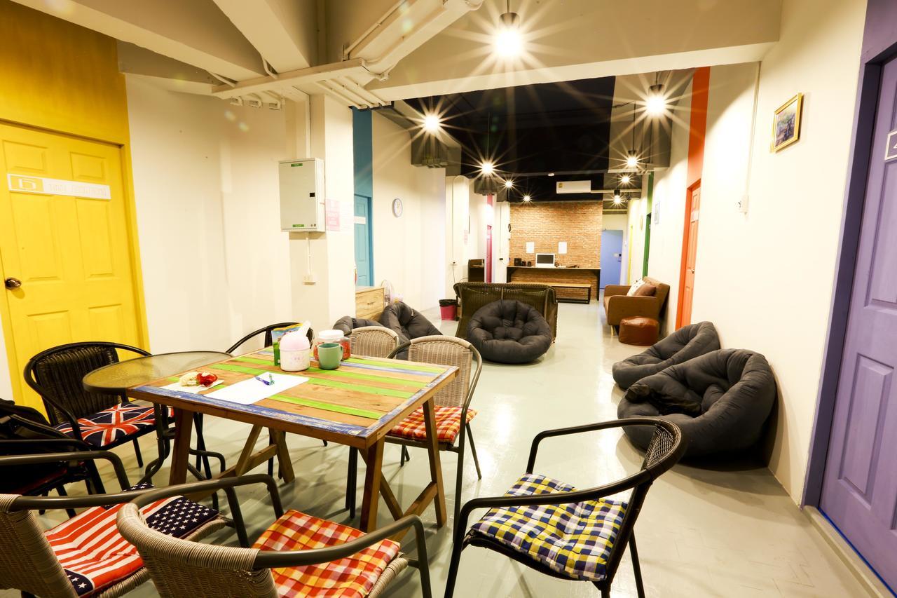 Zee Thai Hostel Банкок Екстериор снимка