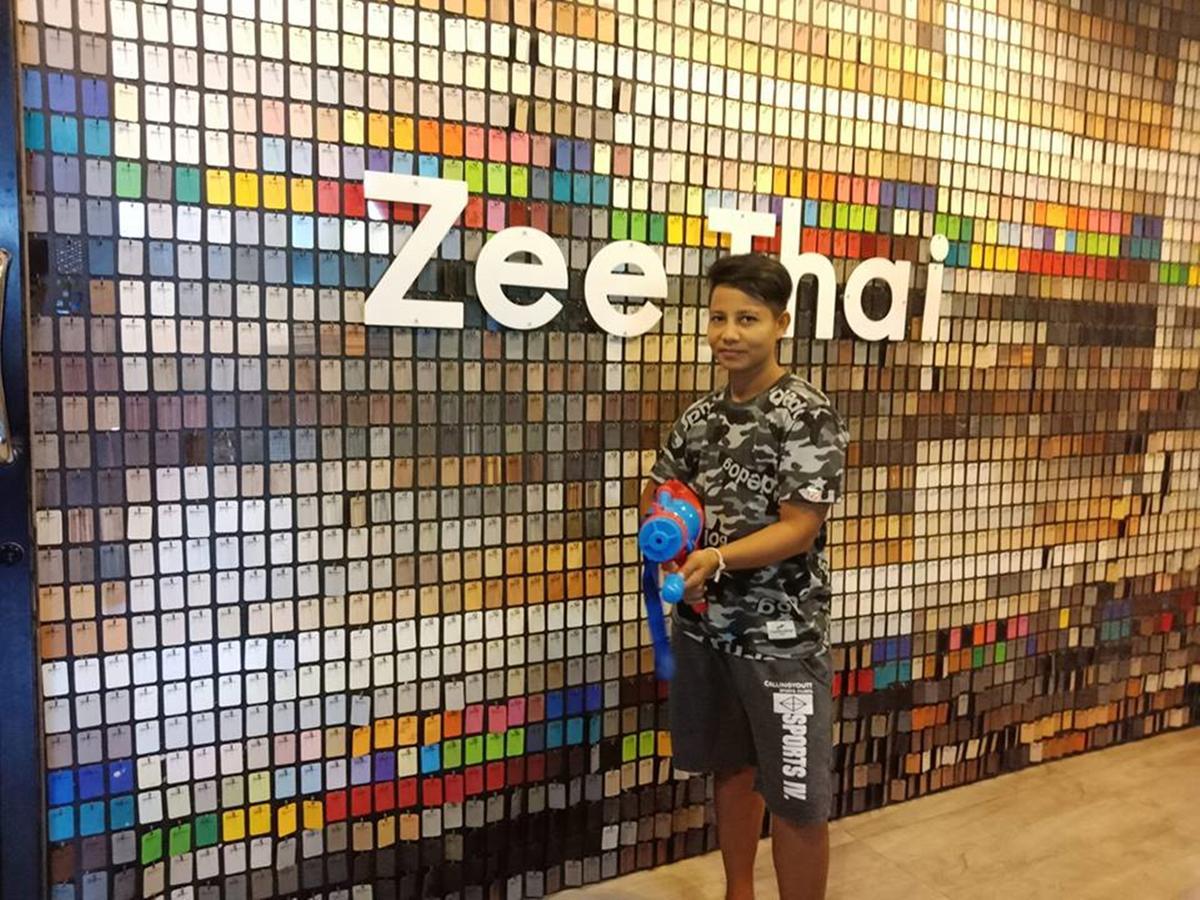 Zee Thai Hostel Банкок Екстериор снимка